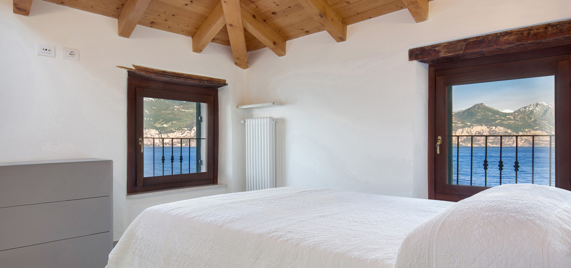 Svegliarsi con vista sul lago a Casa Rosa