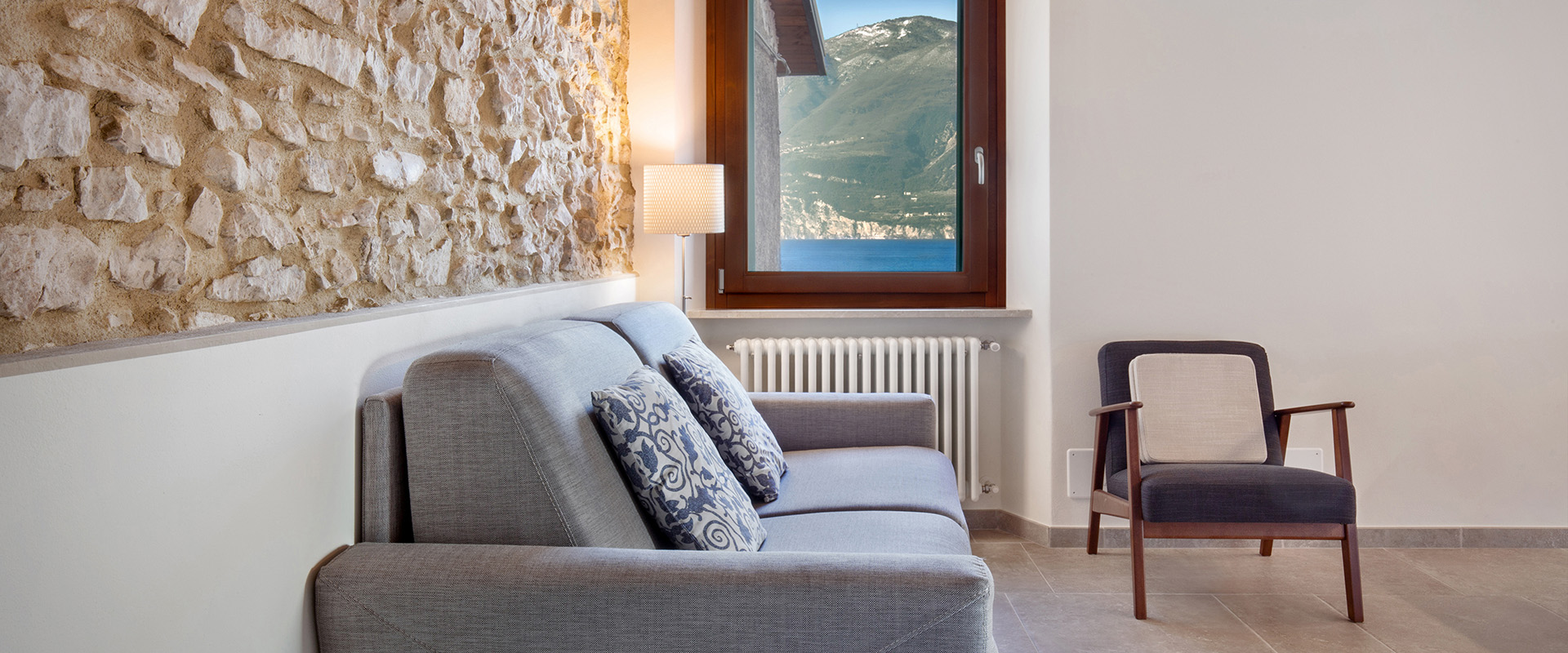 Svegliarsi con vista sul lago a Casa Rosa