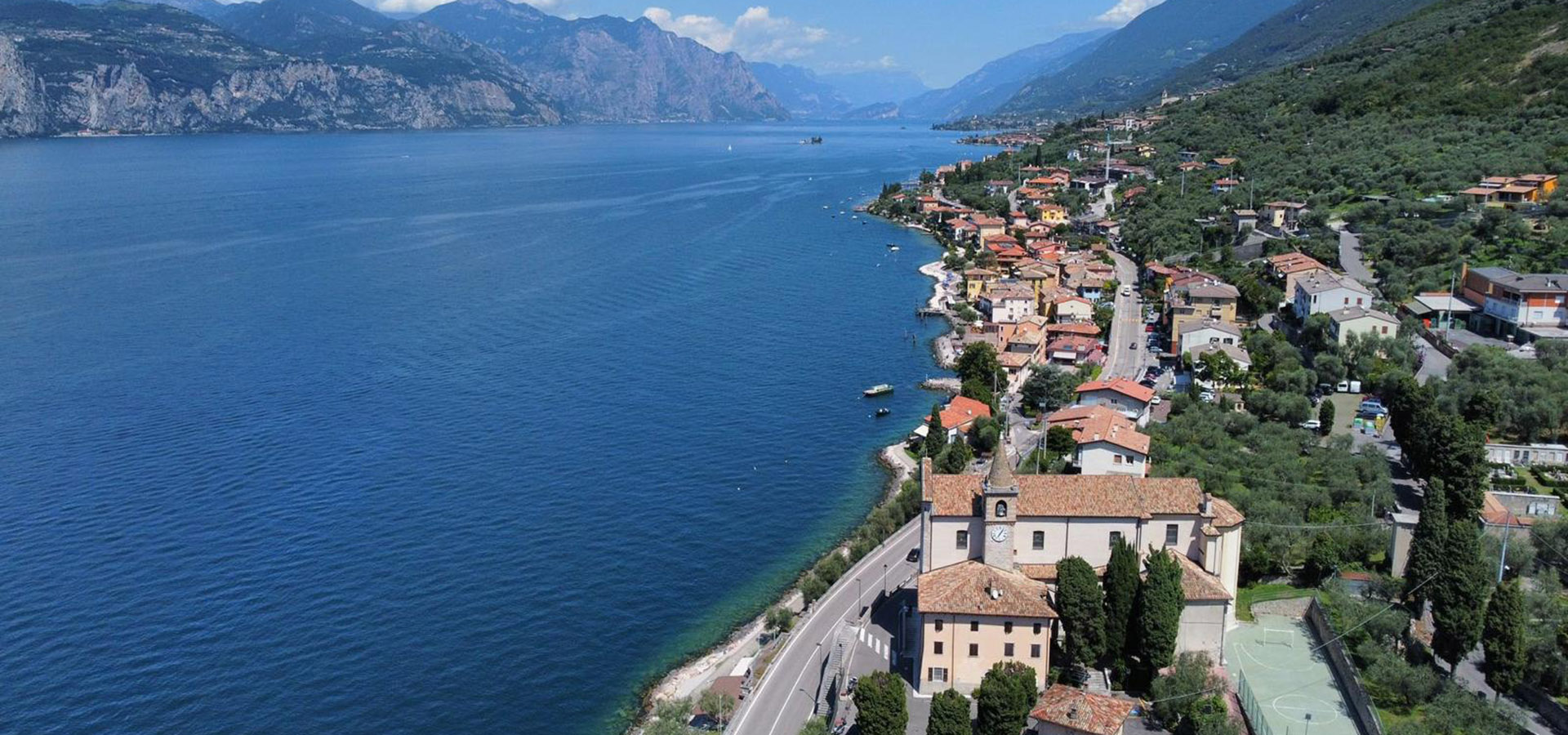 Svegliarsi con vista sul lago a Casa Rosa